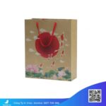 Túi-giấy-kraft-có-hoa-văn