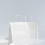 Xưởng in túi giấy kraft trắng, túi giấy trắng có quai theo yêu cầu giá rẻ