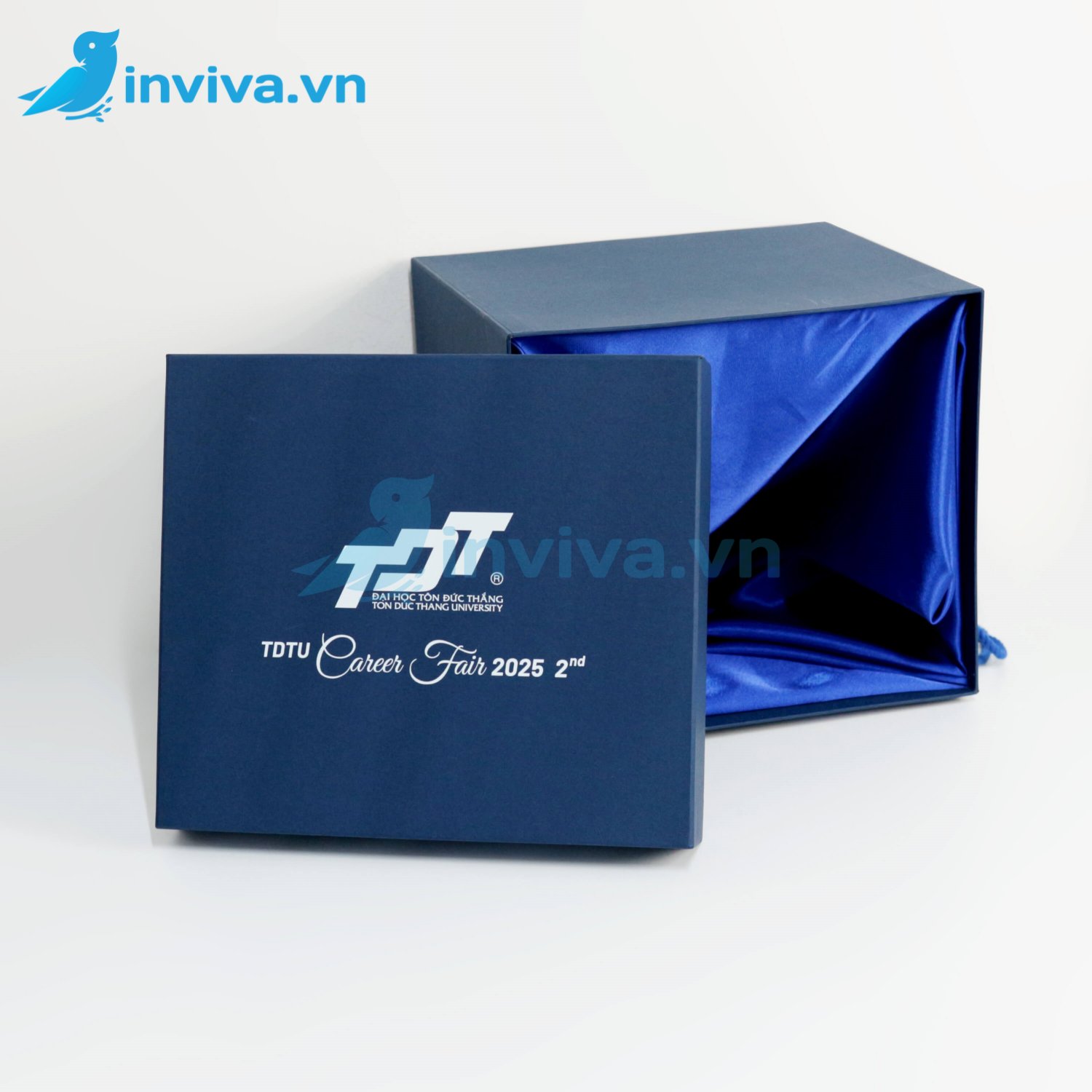 In Viva sử dụng công nghệ in hiện đại giúp logo thương hiệu rõ nét