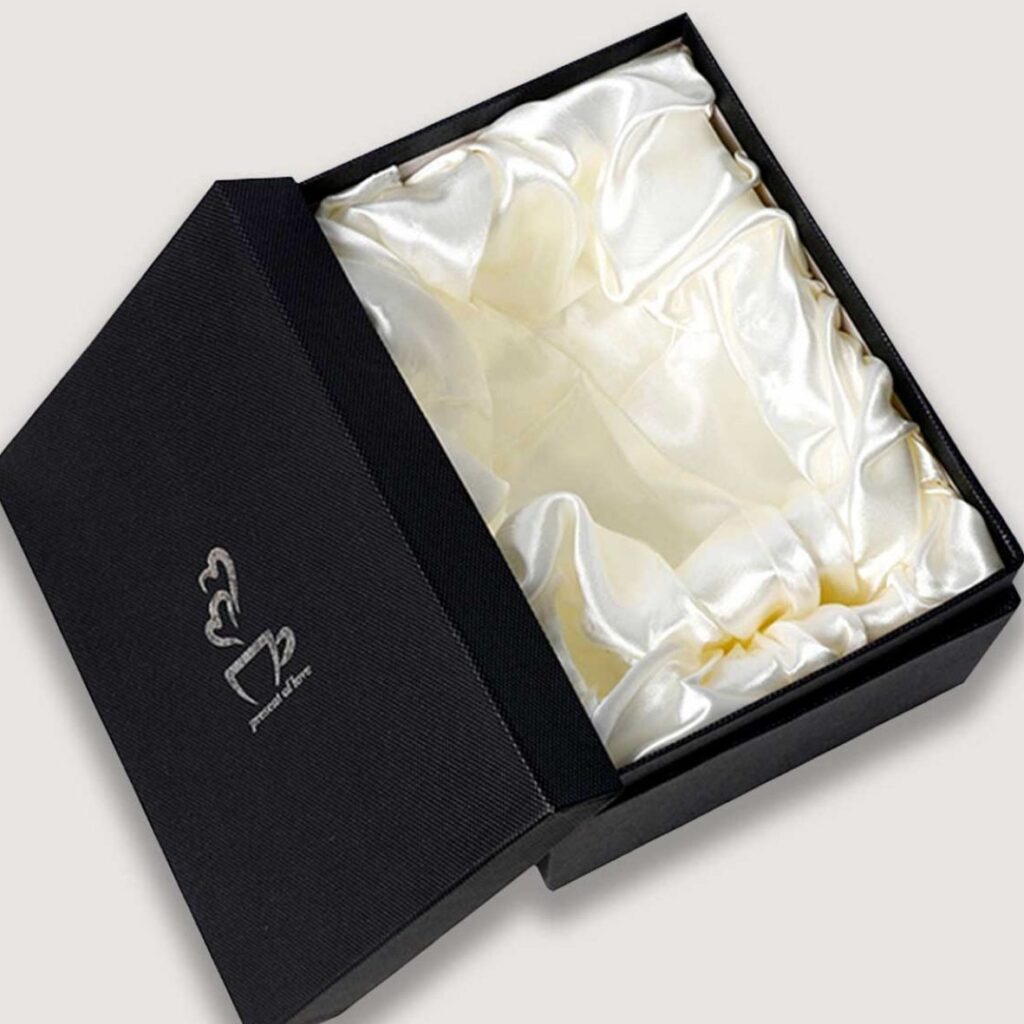 Mẫu hộp xi lót lụa