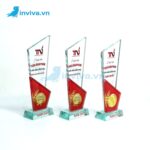 Dịch vụ in kỷ niệm chương theo yêu cầu, giá tốt từ 100.000đ tại HCM - Thiết kế mẫu miễn phí - Inviva.vn